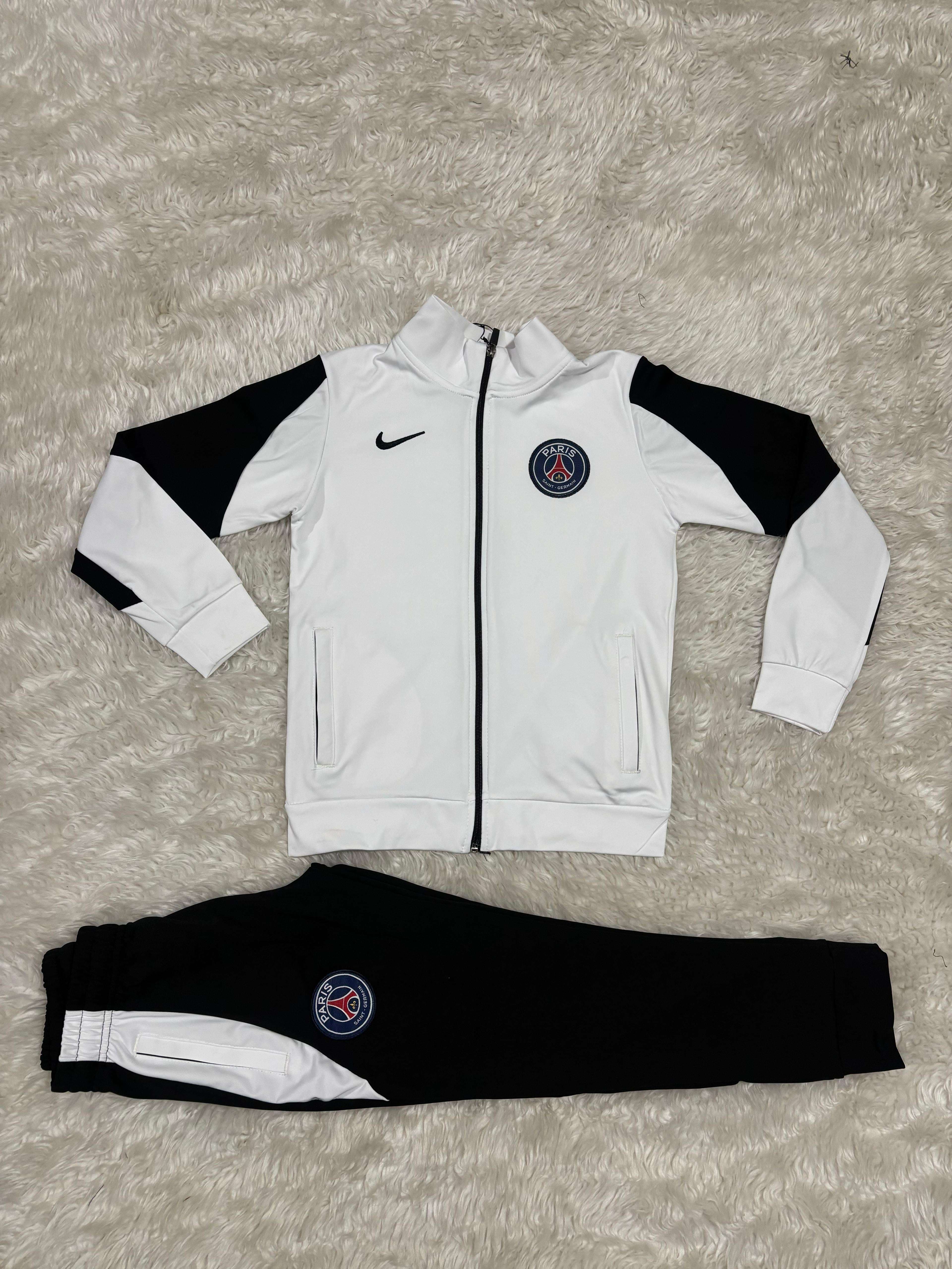 Paris Saint-Germain Beyaz Eşofman Takımı
